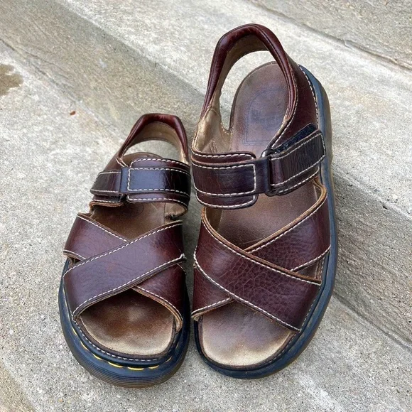 Dr Martens England Made Leather T-Strap Sandal Shoes - Men\'s Size 9 UK / 10 US $_12.JPG?set_id=880000500F main image 4